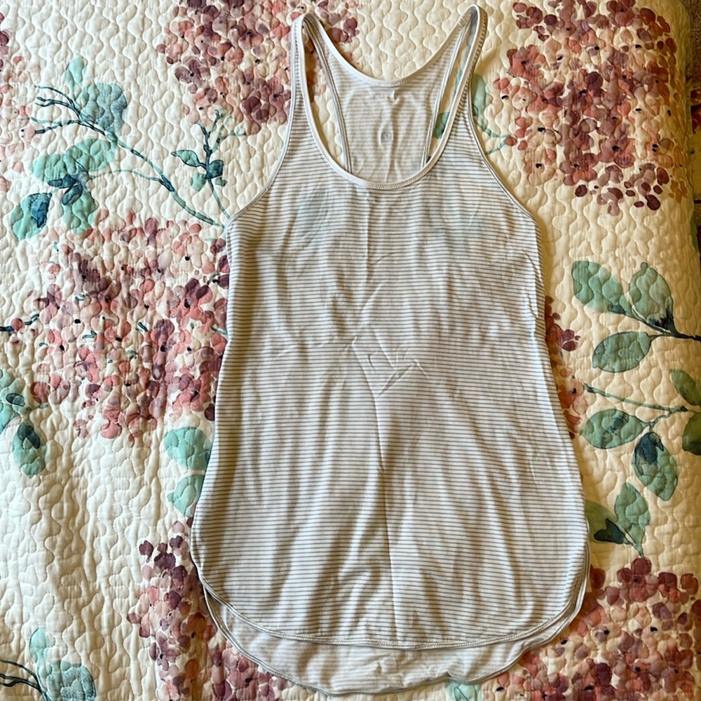 Lululemon tank